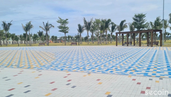 Gạch Sabbiato tự chèn Secoin tại Vinhomes Happy Home Cam Ranh