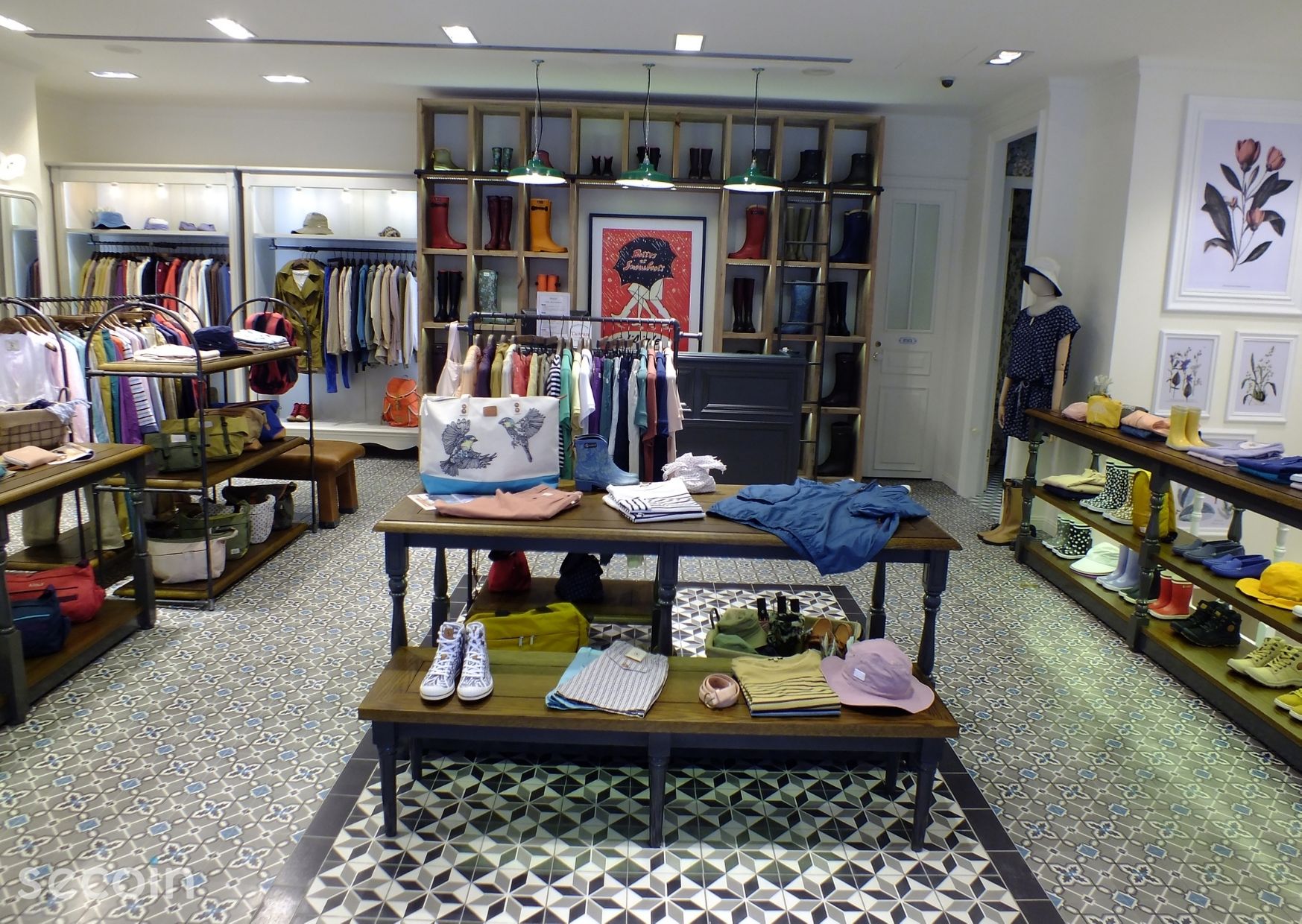 Gạch bông Secoin tại chuỗi cửa hàng thời trang handmade cao cấp Aigle  