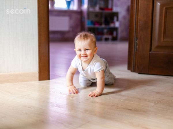 Đối với gia đình có trẻ nhỏ, người già tính chống trơn trượt của SPC là ưu điểm lớn