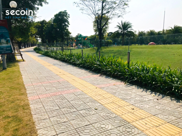 Xu hướng ốp gạch sân nhà từ - Vua gạch ngoài trời - Terrazzo đa màu