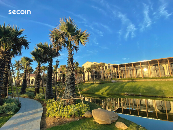 Gạch Terrazzo bắn nhám Secoin - Lựa chọn hoàn hảo cho công trình ngoài trời