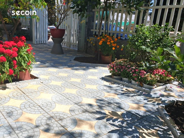 Những mẫu gạch sân vườn được yêu thích nhất năm 2023