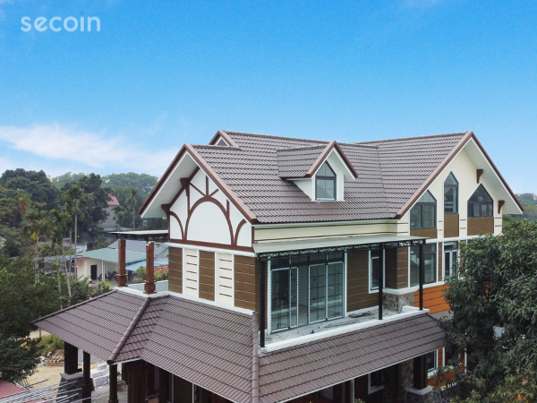 Experience in choosing durable and beautiful roof tiles