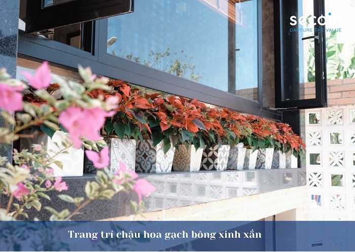 Trang trí chậu hoa gạch bông xinh xắn
