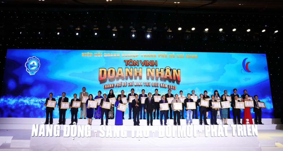 CHÚC MỪNG ÔNG ĐINH HỒNG KỲ NHẬN DANH HIỆU DOANH NHÂN TIÊU BIỂU TP. HCM NĂM 2020