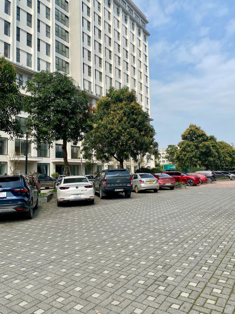 Gạch tự chèn Sabbiato Secoin tại Bệnh viện Đa khoa Phương Đông, Hà Nội