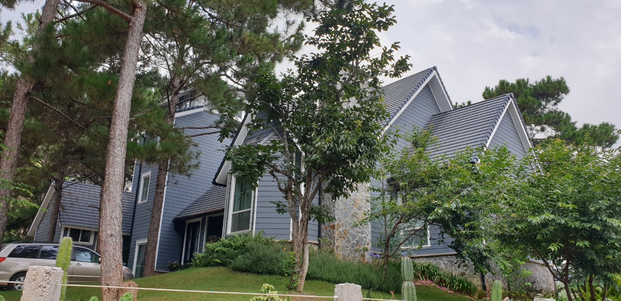 Ngói phẳng kiểu Pháp Secoin tại Khu nghỉ dưỡng cao cấp Thiên Nhân