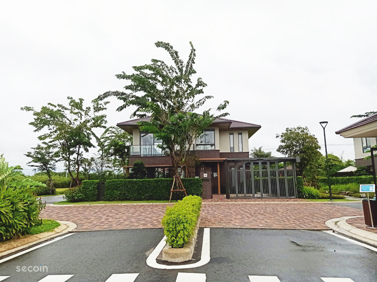 Gạch tự chèn Secoin tại Water Point - Tập đoàn Nam Long