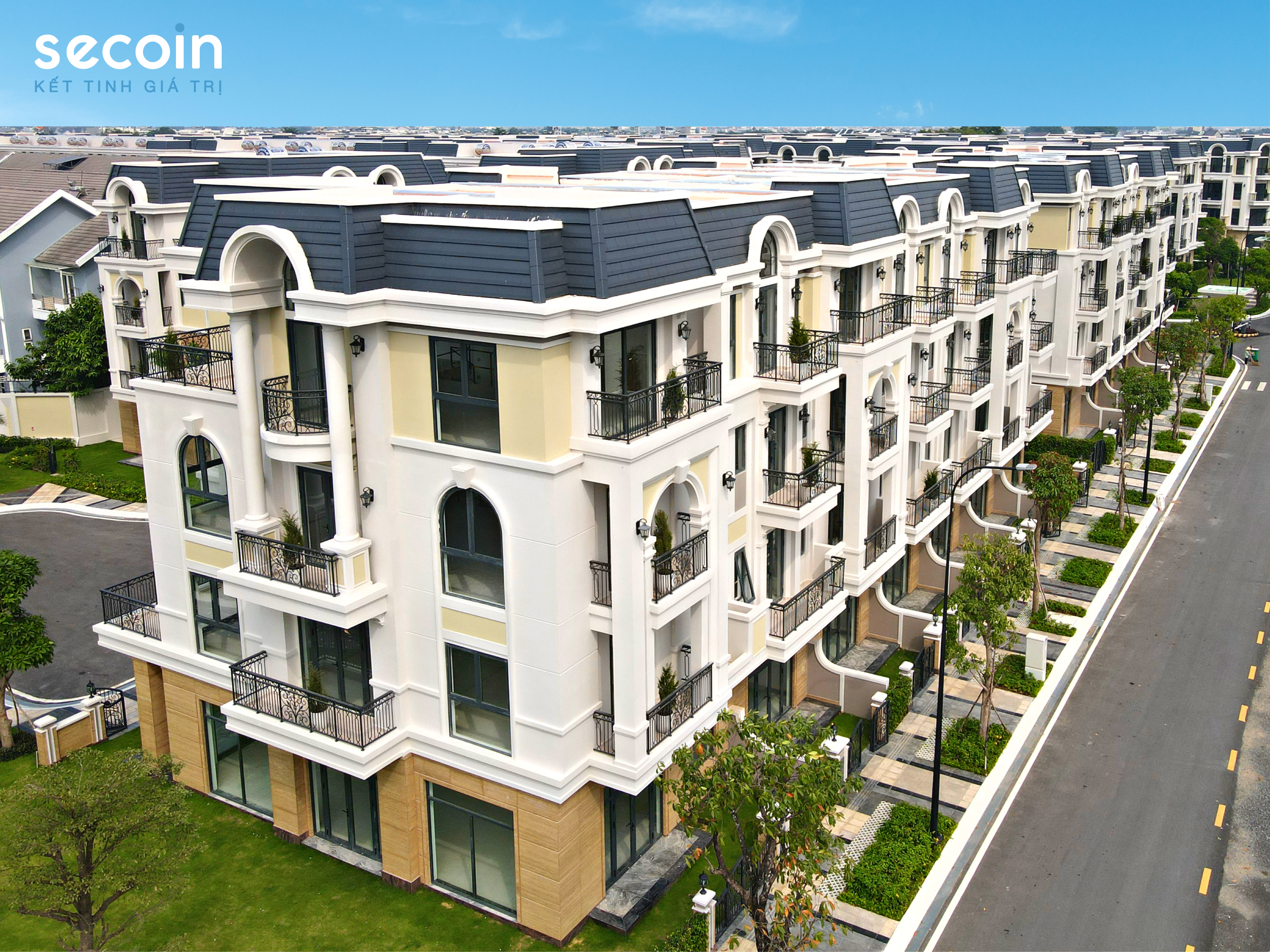 ngói phẳng kiểu Pháp