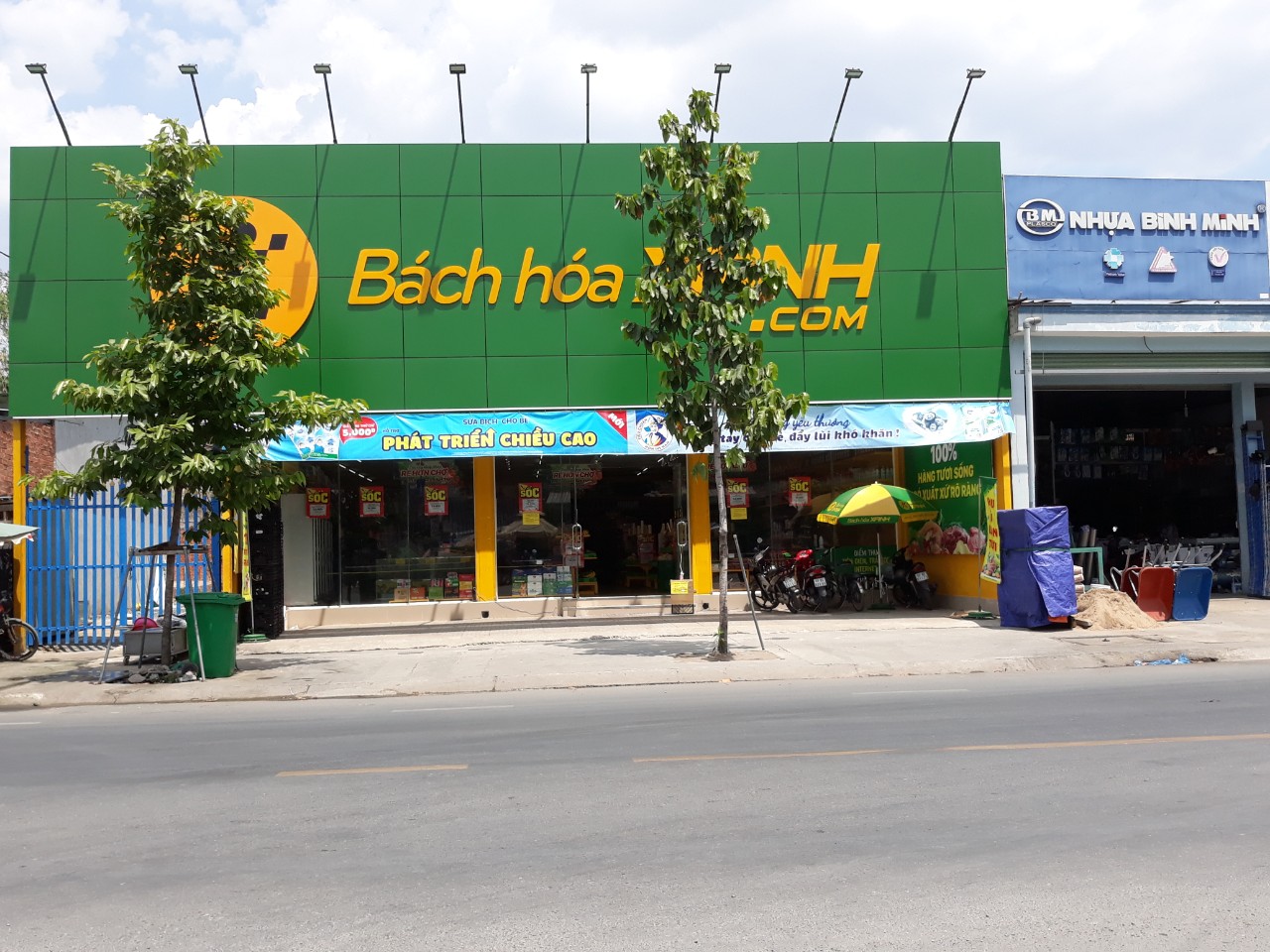 Gạch Terrazzo ngoài trời Secoin tại Hệ thống Thế Giới Di Động - Điện Máy Xanh - Bách Hóa Xanh