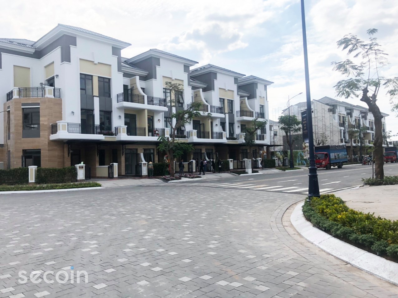 Ngói màu cao cấp Secoin tạ Nhà phố Thành Phúc - Khang Điền