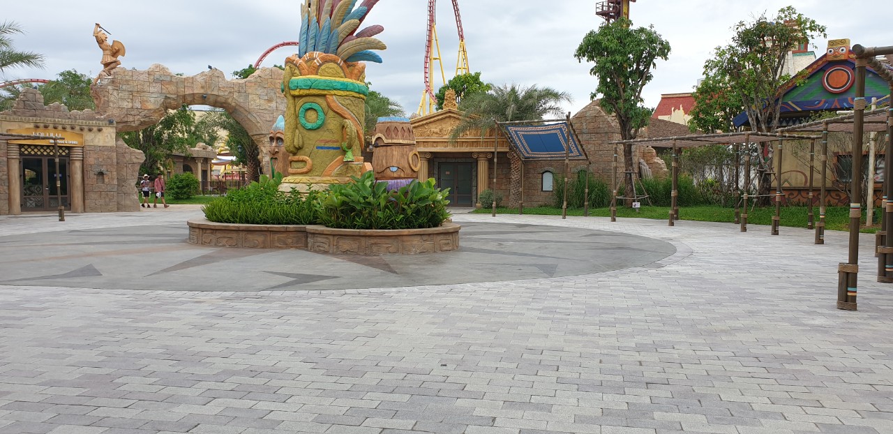 Gạch nghệ thuật ngoài trời Secoin tại VinWonders - Vinpearl Phú Quốc