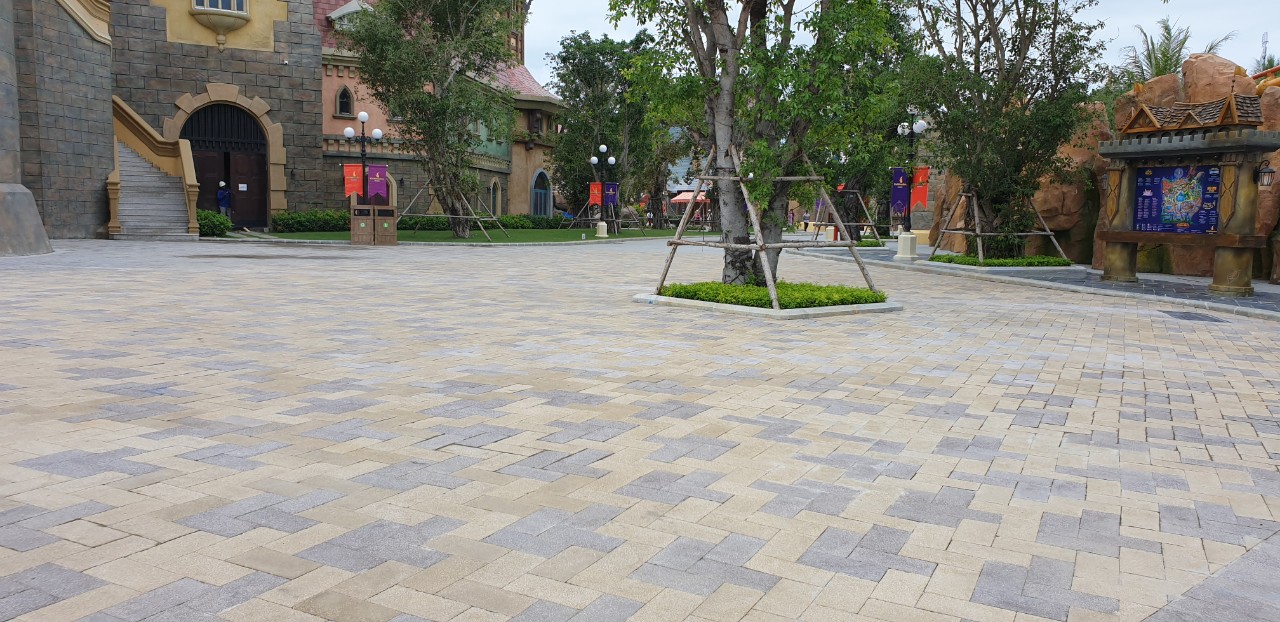 Gạch nghệ thuật ngoài trời Secoin tại VinWonders - Vinpearl Phú Quốc