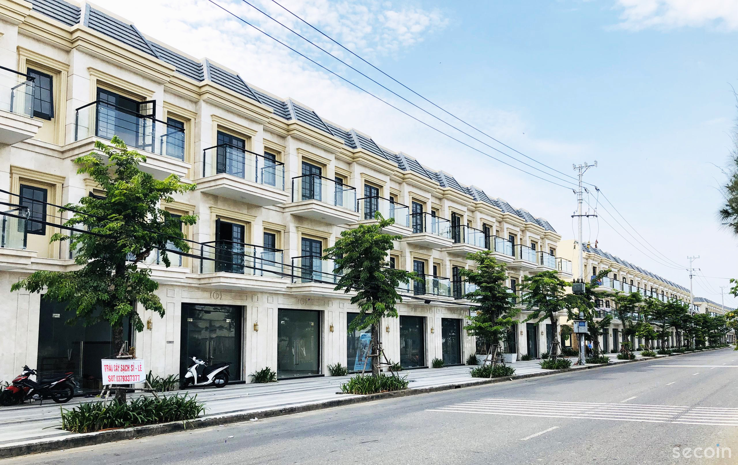 Ngói giả đá Secoin tại Shophouse Lakeside Palace