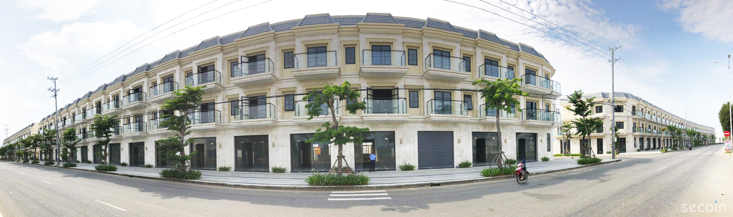 Ngói giả đá Secoin tại Shophouse Lakeside Palace