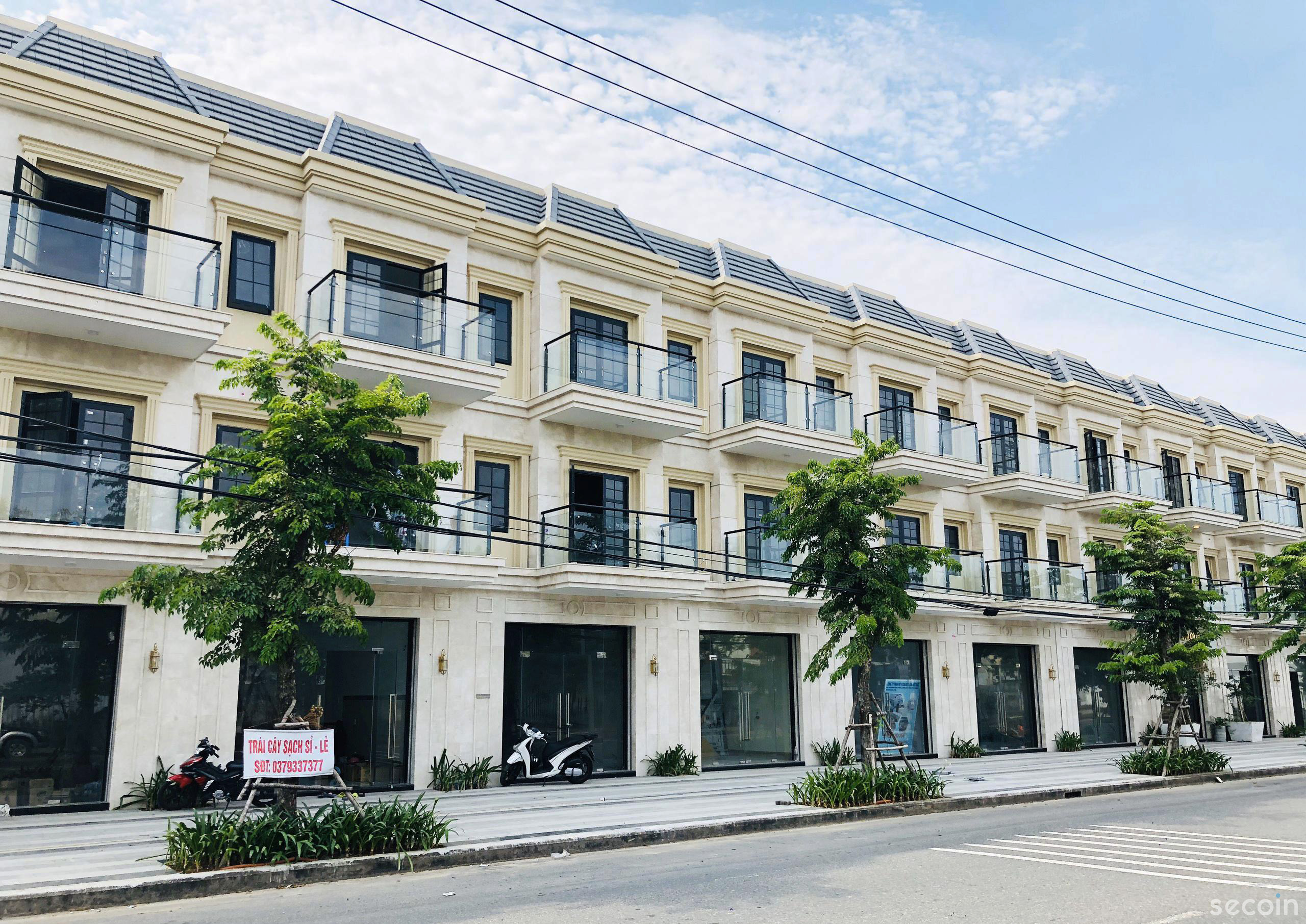Ngói giả đá Secoin tại Shophouse Lakeside Palace