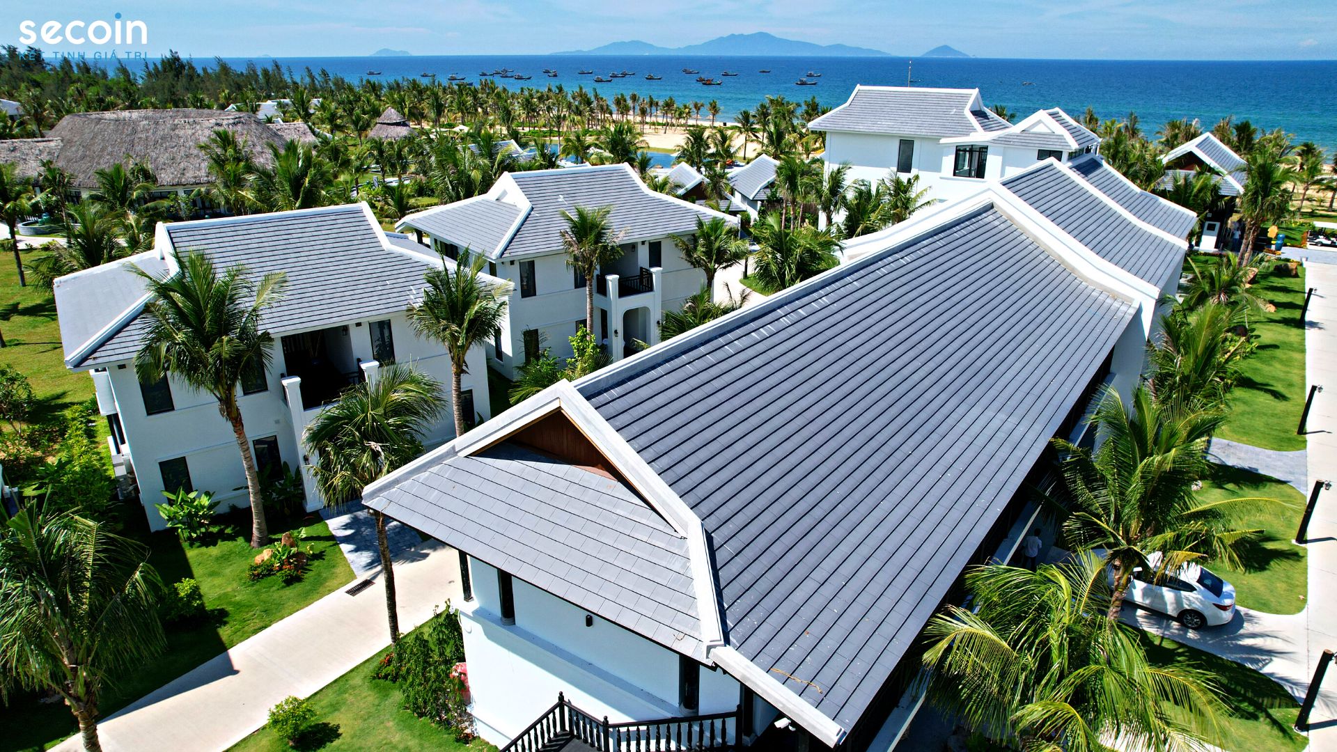 Ngói phẳng kiểu Pháp Secoin tại Khu dịch vụ du lịch, nghỉ dưỡng làng biển nhiệt đới Hội An