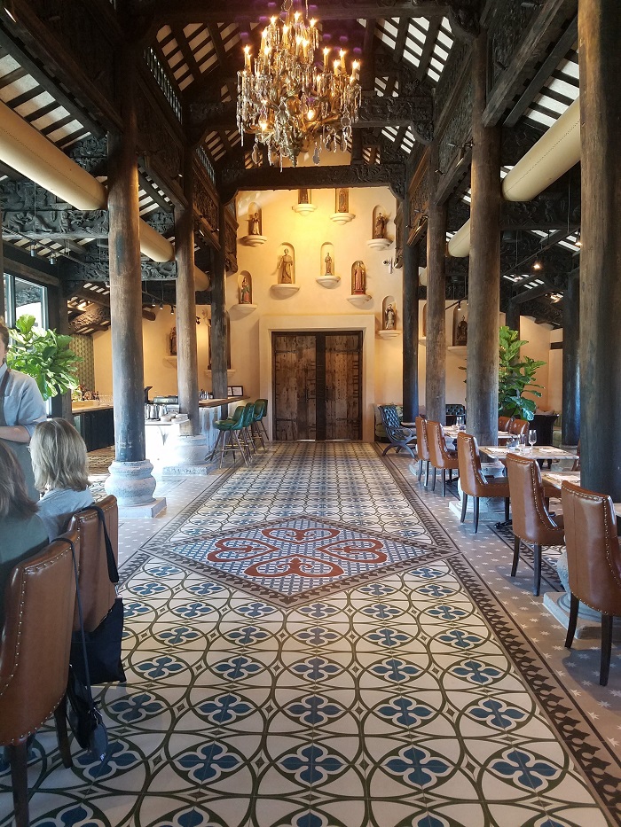 Gạch bông Secoin tại Nhà hàng Camp Lucy, Texas, Mỹ