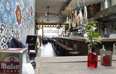 Gạch bông Secoin tại Nhà hàng Boulevard Cerveceria tại Hà Lan