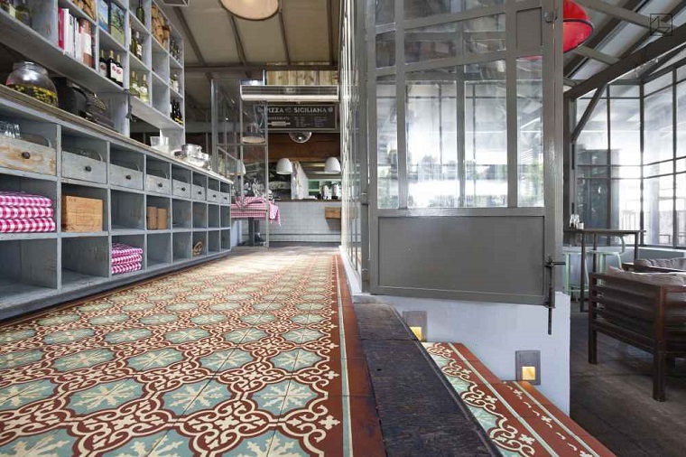 Gạch bông Secoin tại Nhà hàng Osteria Rosso trong khu phức hợp Trupial Hotel & Casino, Hà Lan