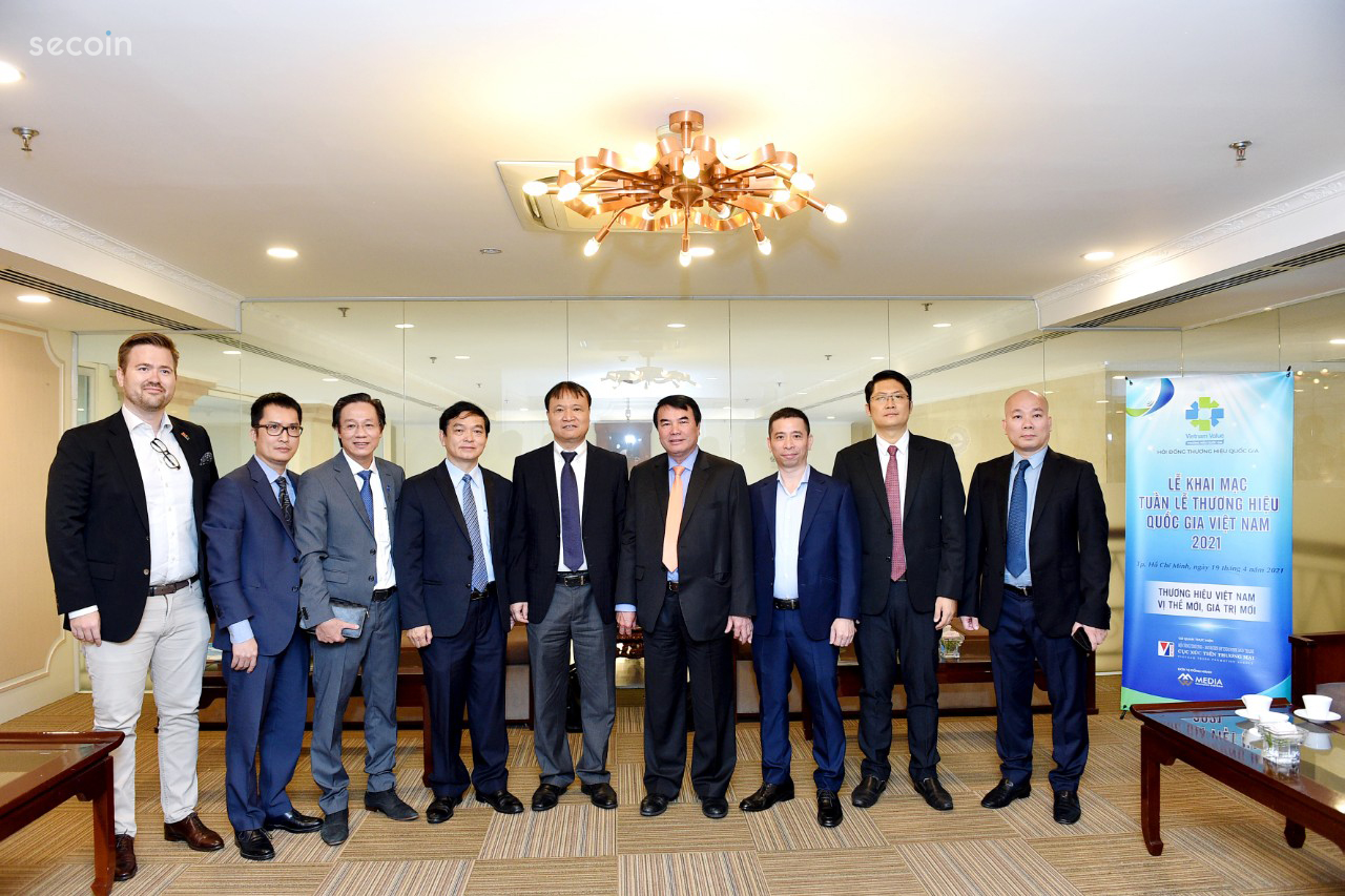 Mr. Ky mentioned an objective assessment from Brand Finance to Vietnam National Brand program