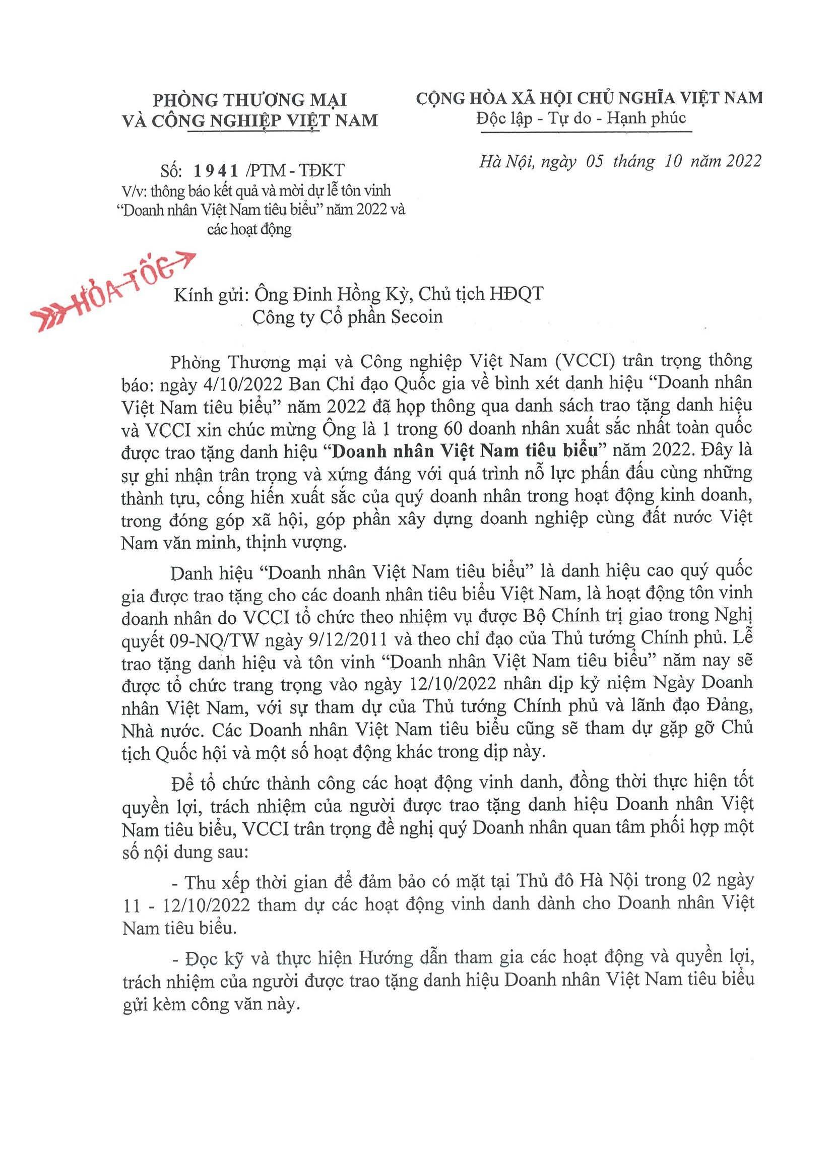 MR. DINH HONG KY – SECOIN’S CHAIRMAN IS HONORED TO RECEIVE THE AWARD 