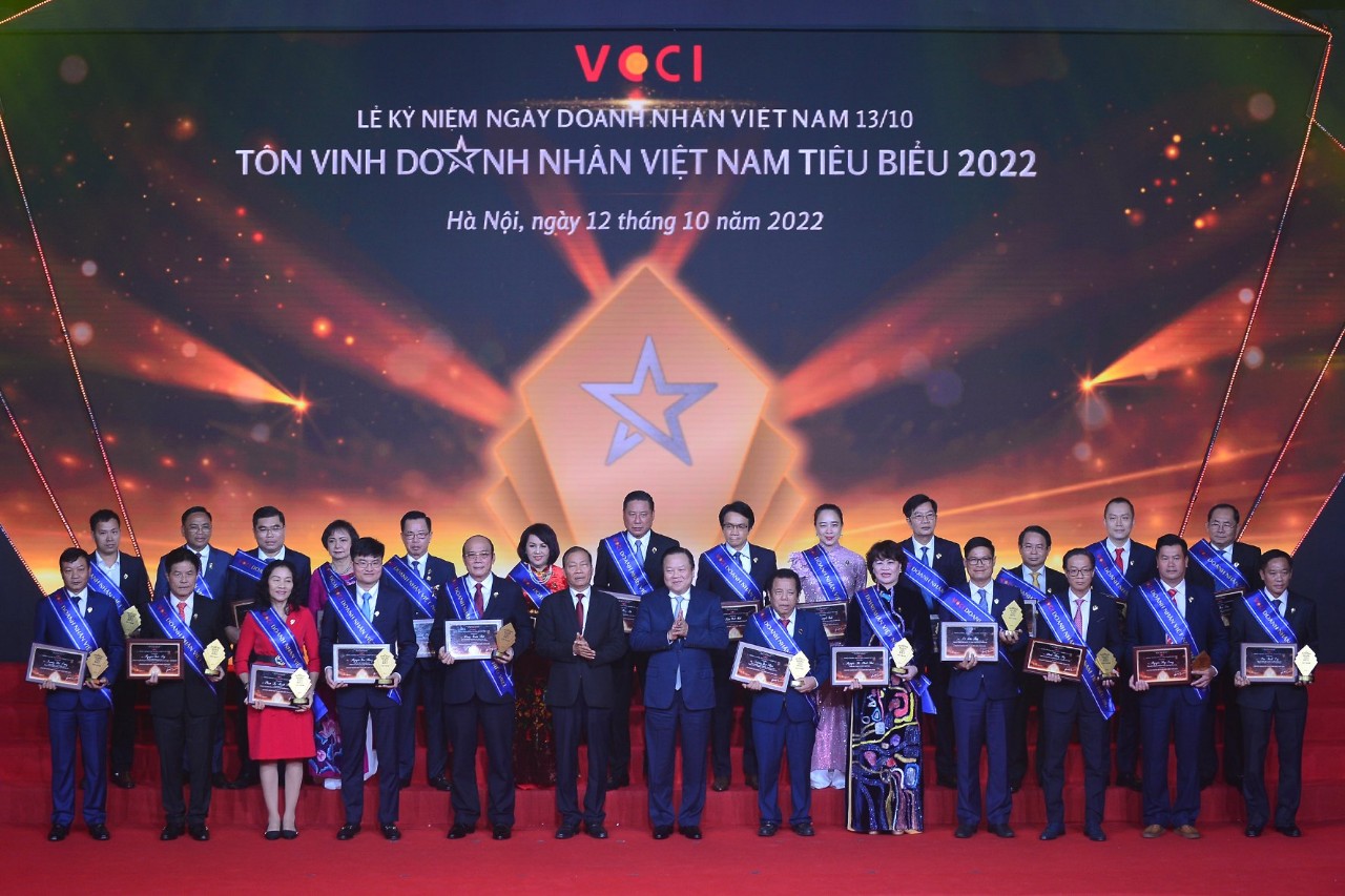 ÔNG ĐINH HỒNG KỲ - CHỦ TỊCH SECOIN NHẬN DANH HIỆU  “DOANH NHÂN VIỆT NAM TIÊU BIỂU” NĂM 2022