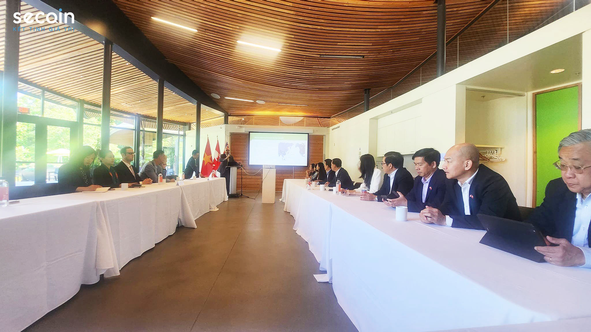 Secoin join Ho Chi Minh city delegation to visit and work in Canada