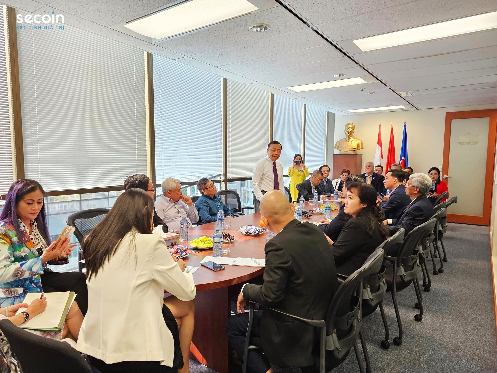 Secoin join Ho Chi Minh city delegation to visit and work in Canada