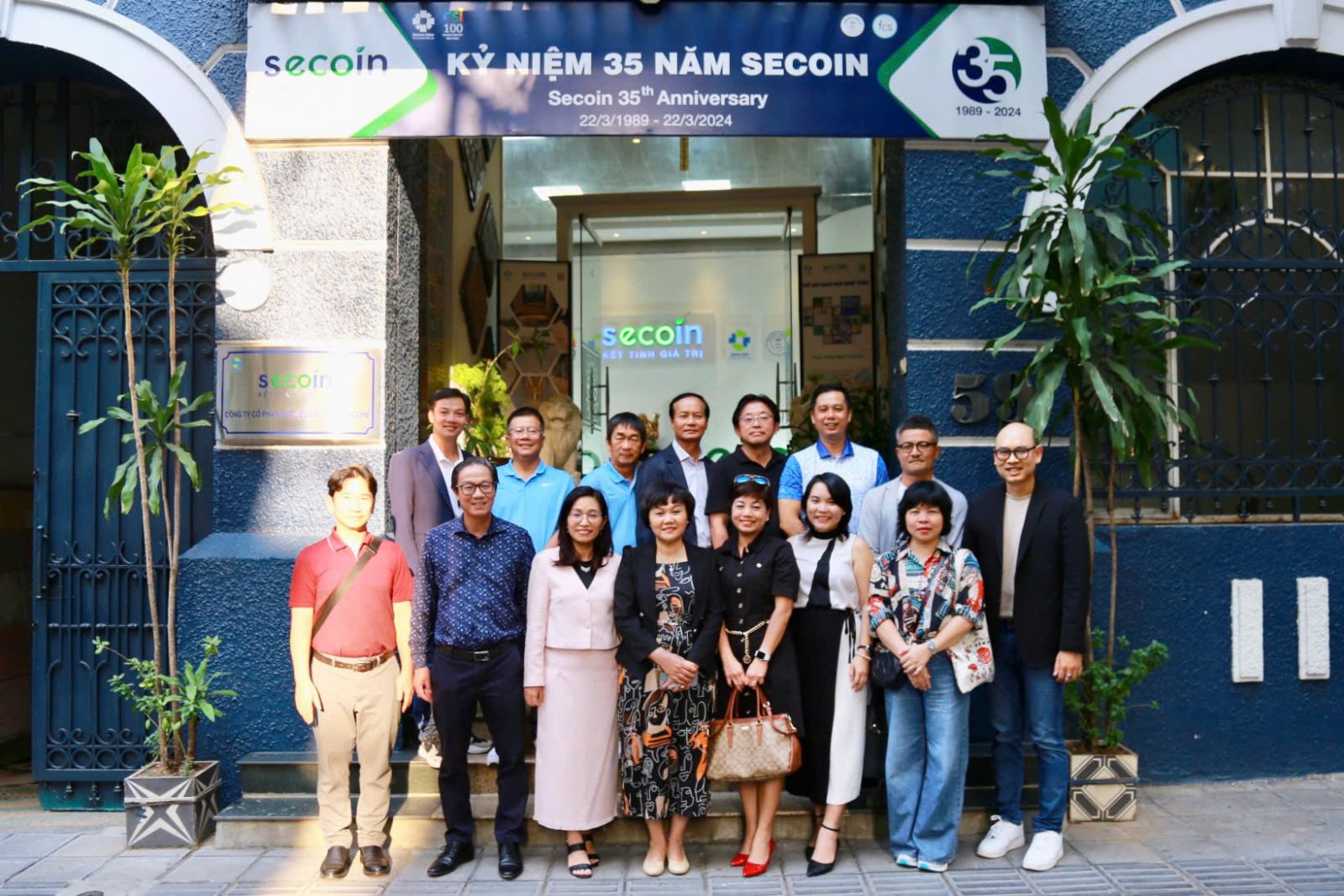 Saca and Japanese experts visit Secoin headquarters in Hanoi
