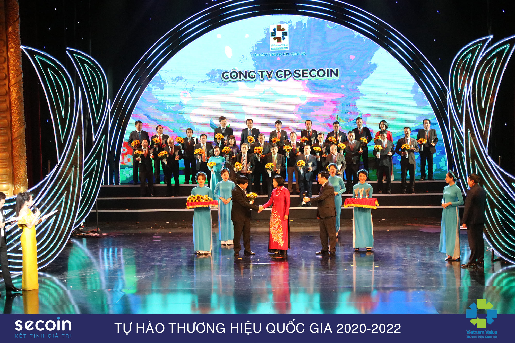 Secoin continues to be honored by the Government as a National Brand 2020 - 2022 on the stage