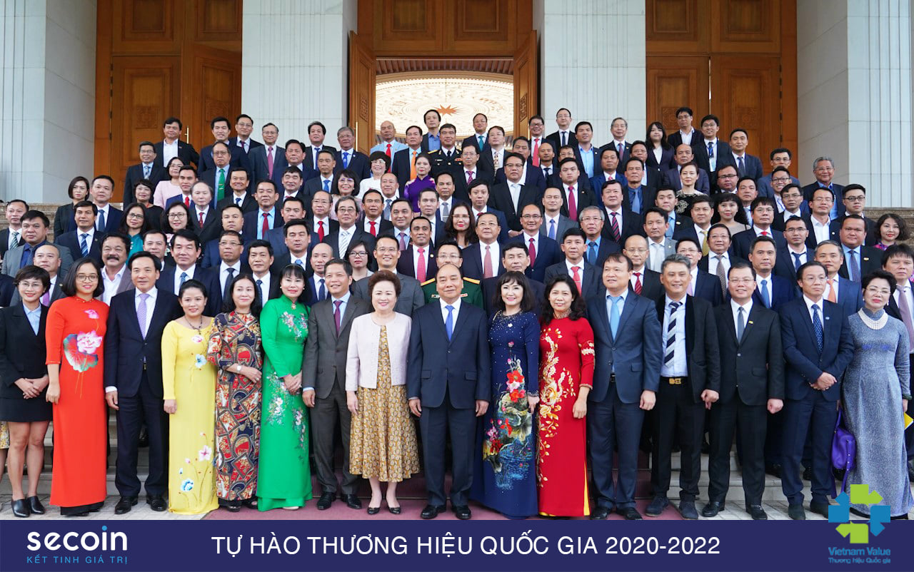 Secoin continues to be honored by the Government as a National Brand 2020 - 2022, Secoin is taken photo with Vietnam vice president